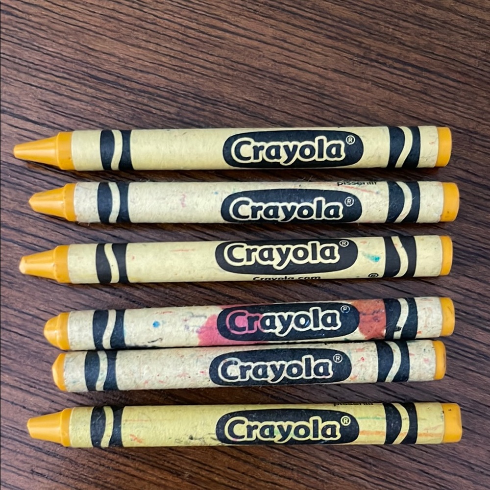 Crayola dandelion Classic Yellow Crayons Rare and collectible